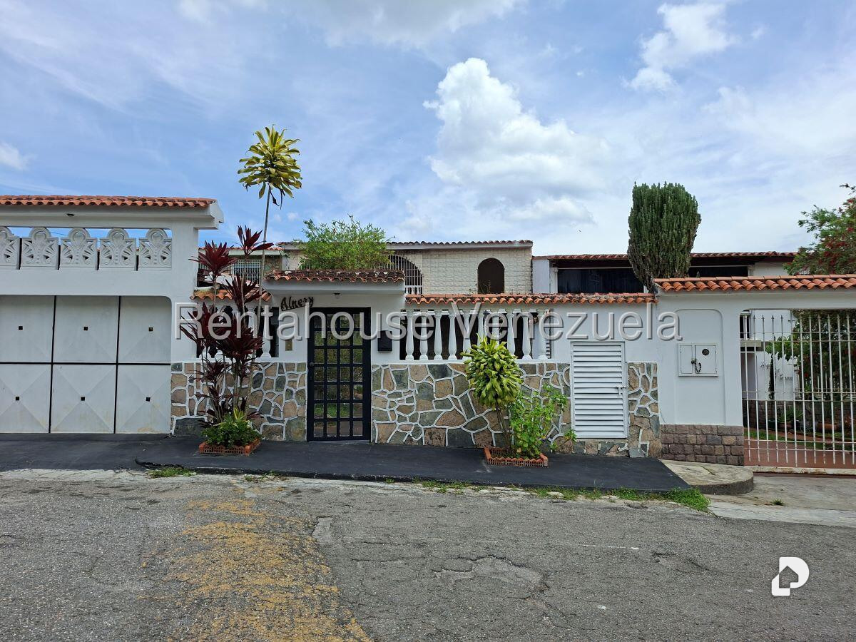 Casa en La Rosaleda, San Antonio de Los Altos – 2
