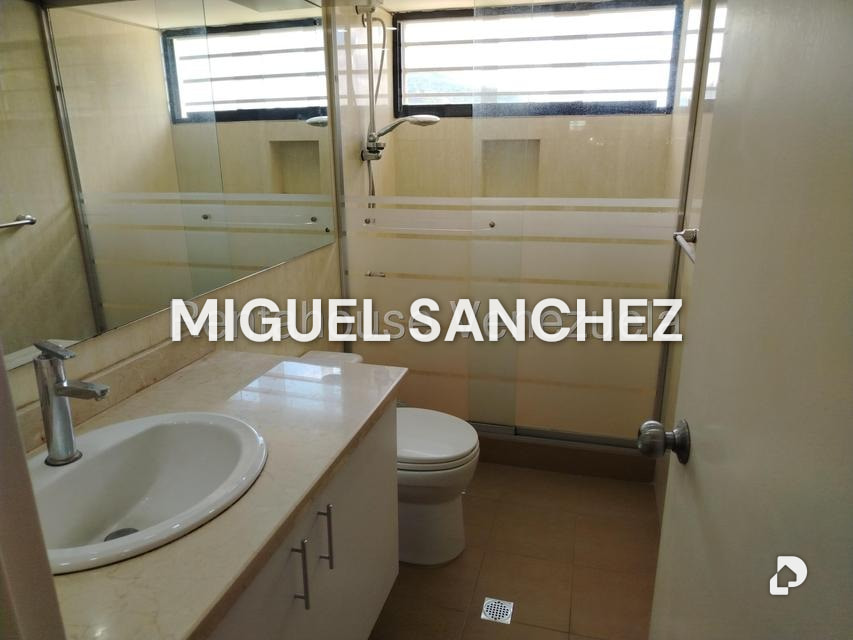 Apartamento en Santa Eduvigis, Caracas – 12