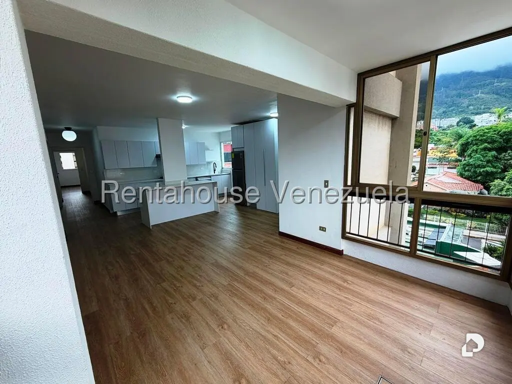 Apartamento en Los Palos Grandes, Caracas – 8