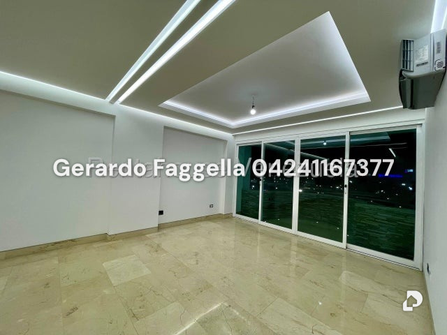 Apartamento en El Rosal, Caracas – 4