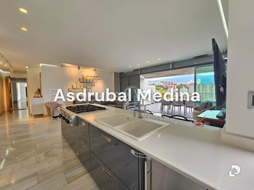 Apartamento en Santa Fe Sur, Caracas – 11