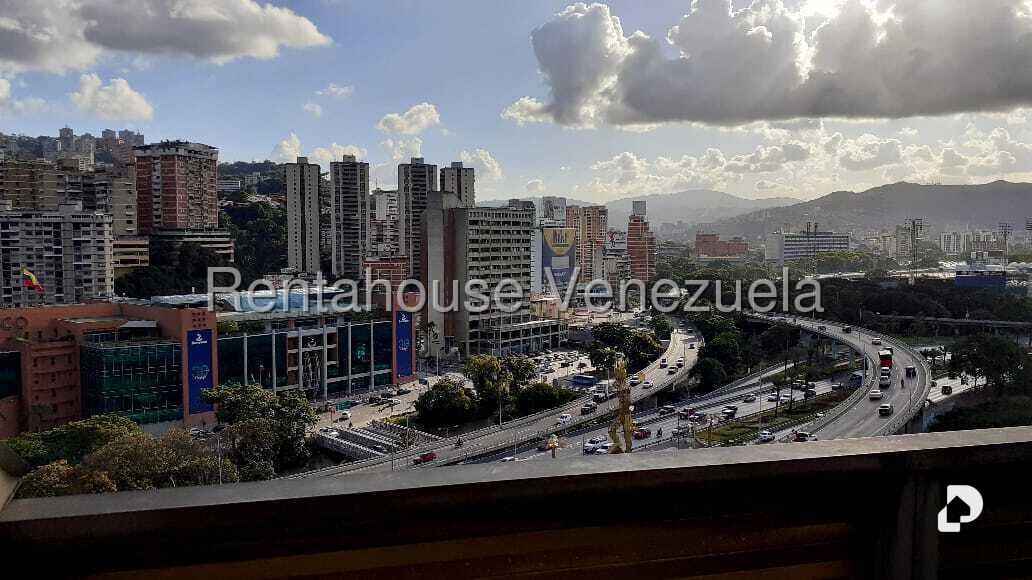 Oficina en Sabana Grande, Caracas – 16