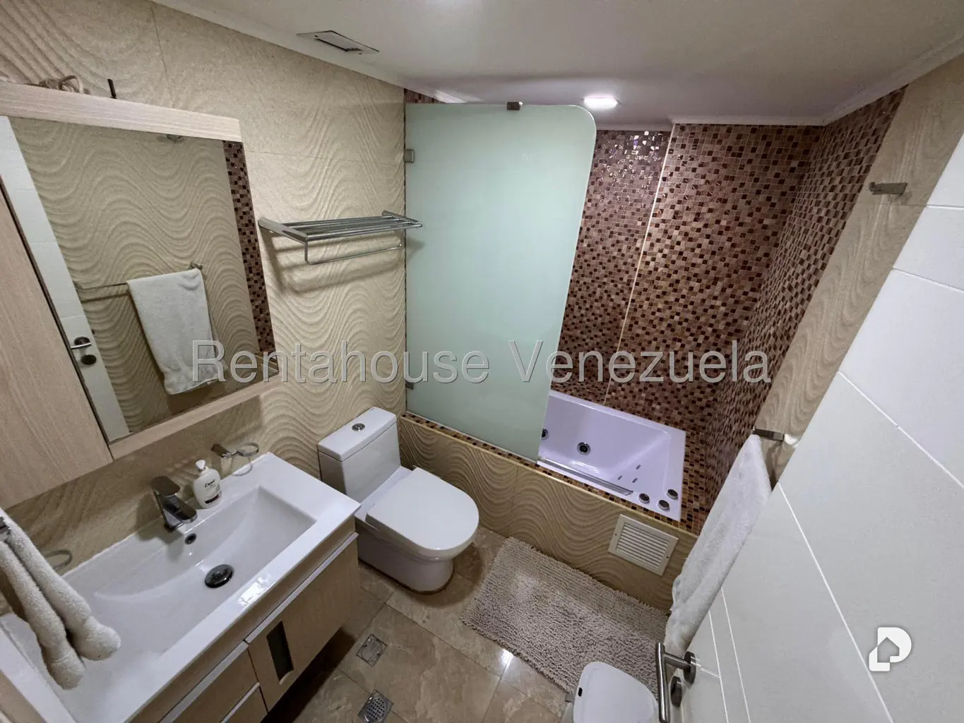 Apartment in Las Mesetas de Santa Rosa de Lima, Caracas – 29