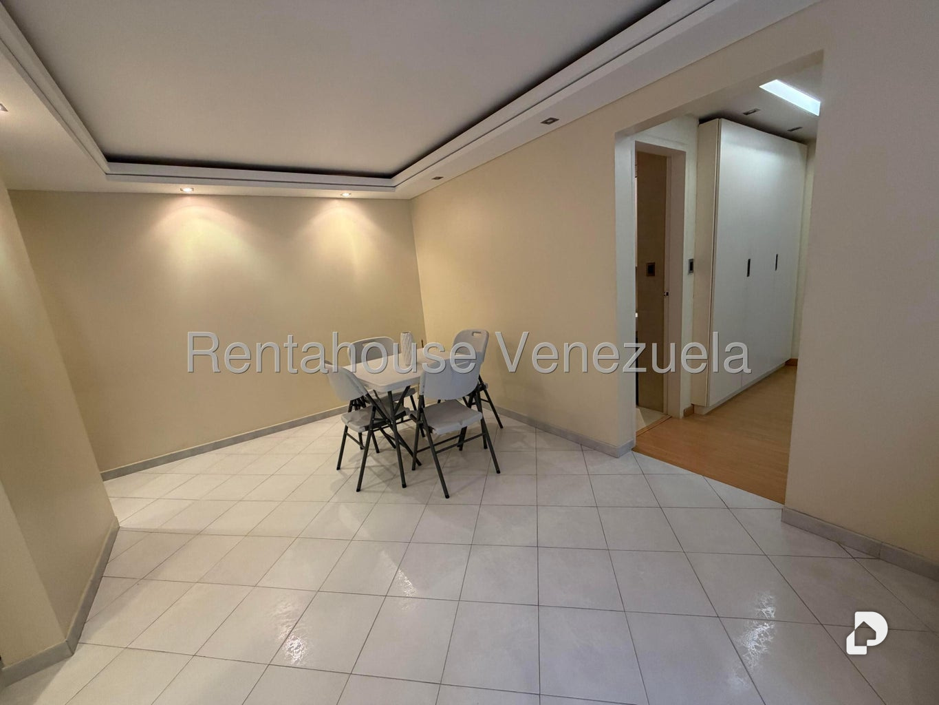 Apartamento en Colinas de La Tahona, Caracas – 11
