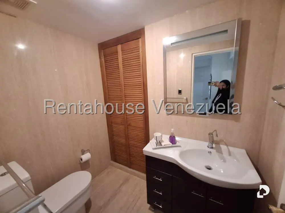 Apartamento en Las Esmeraldas, Caracas – 26