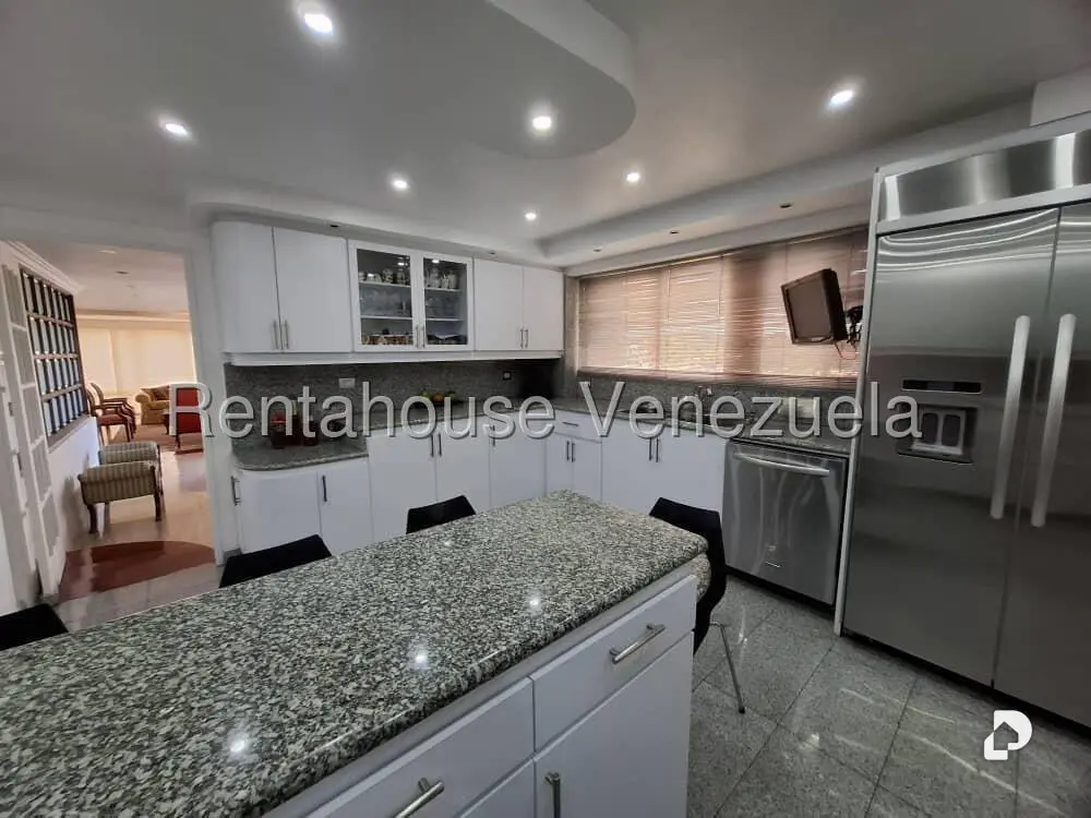 Apartamento en Las Esmeraldas, Caracas – 17