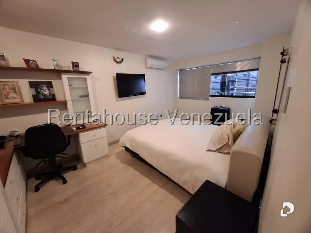 Apartamento en Las Esmeraldas, Caracas – 24