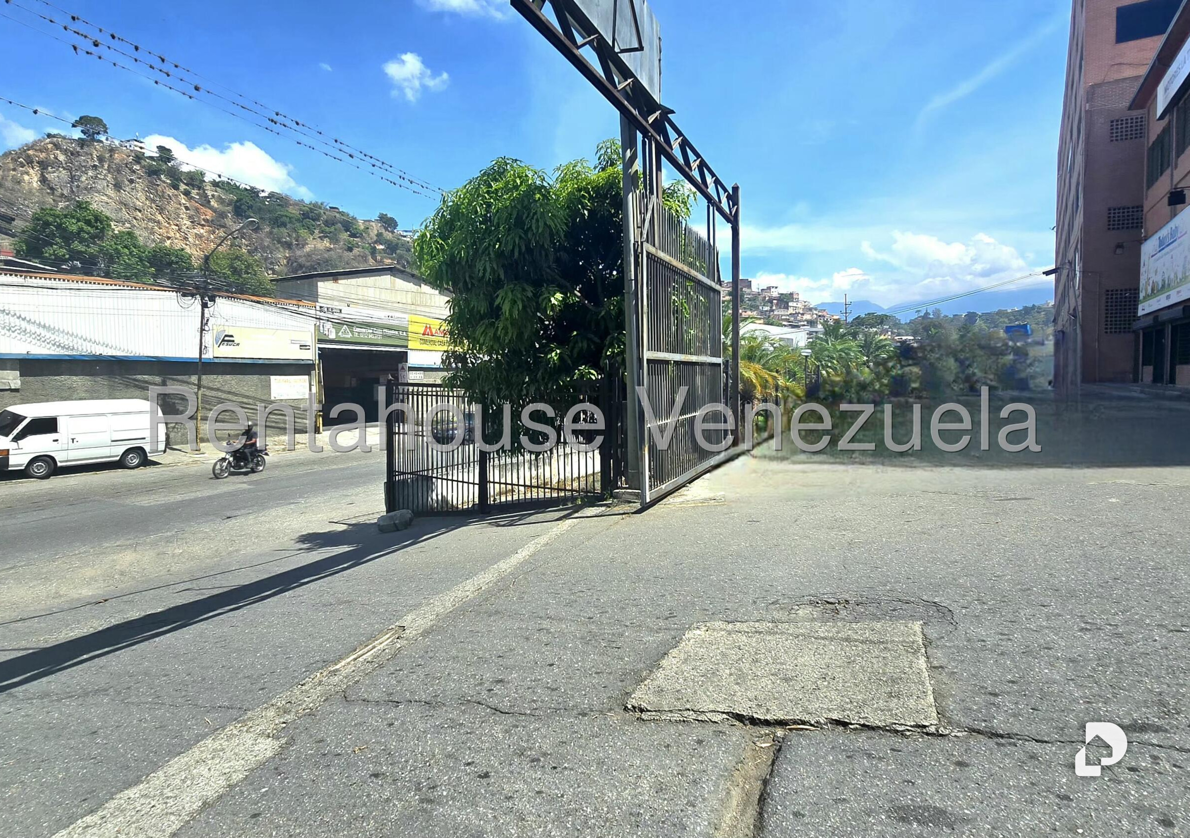 Local comercial en Piedra Azul, Caracas – 26