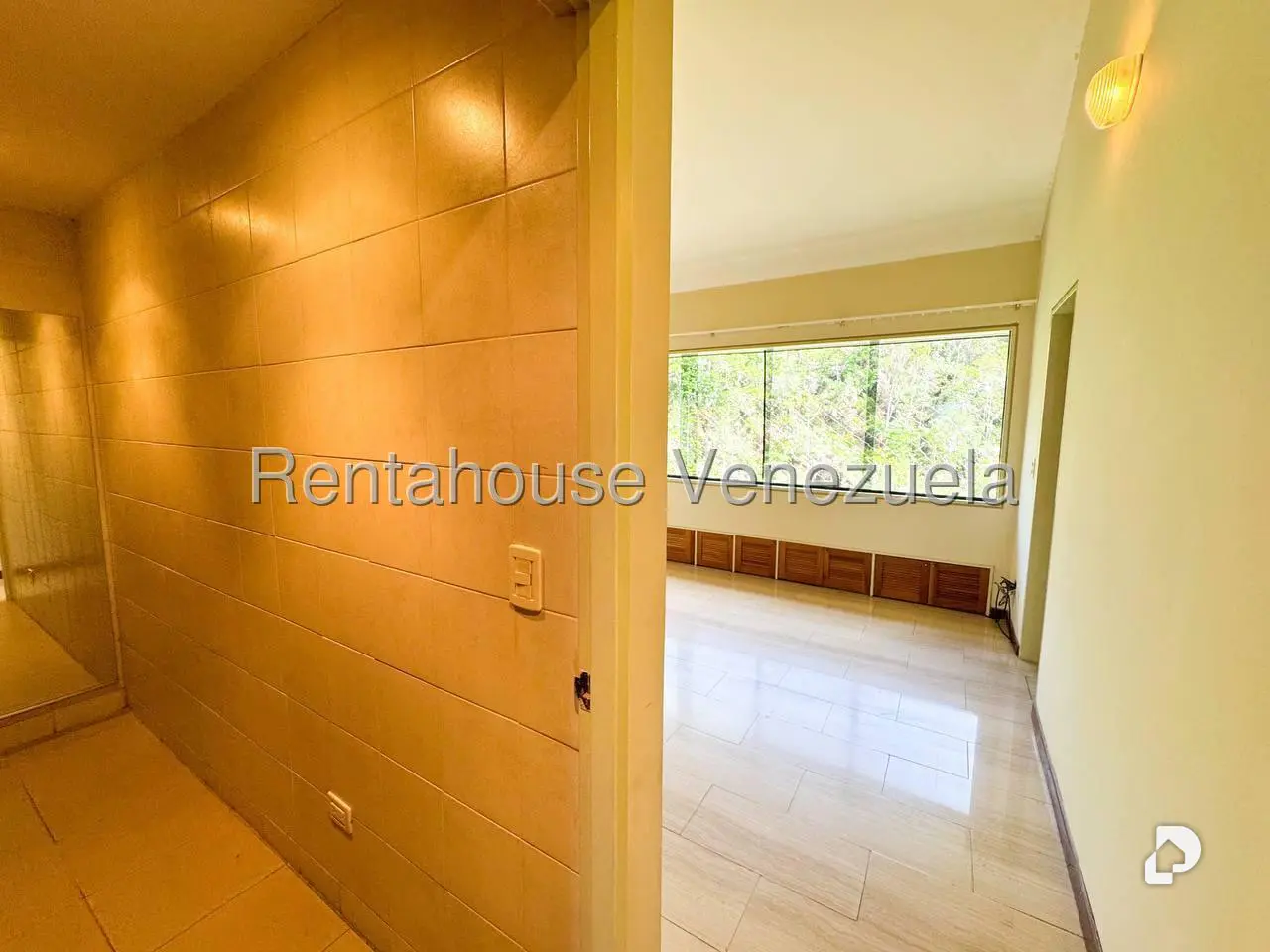 Apartamento en Lomas de La Lagunita, Caracas – 30