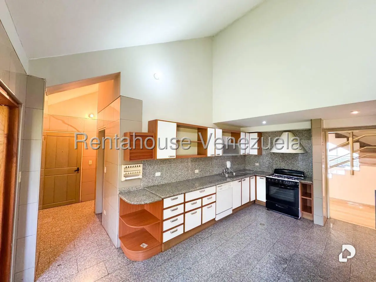 Apartamento en Lomas de La Lagunita, Caracas – 15