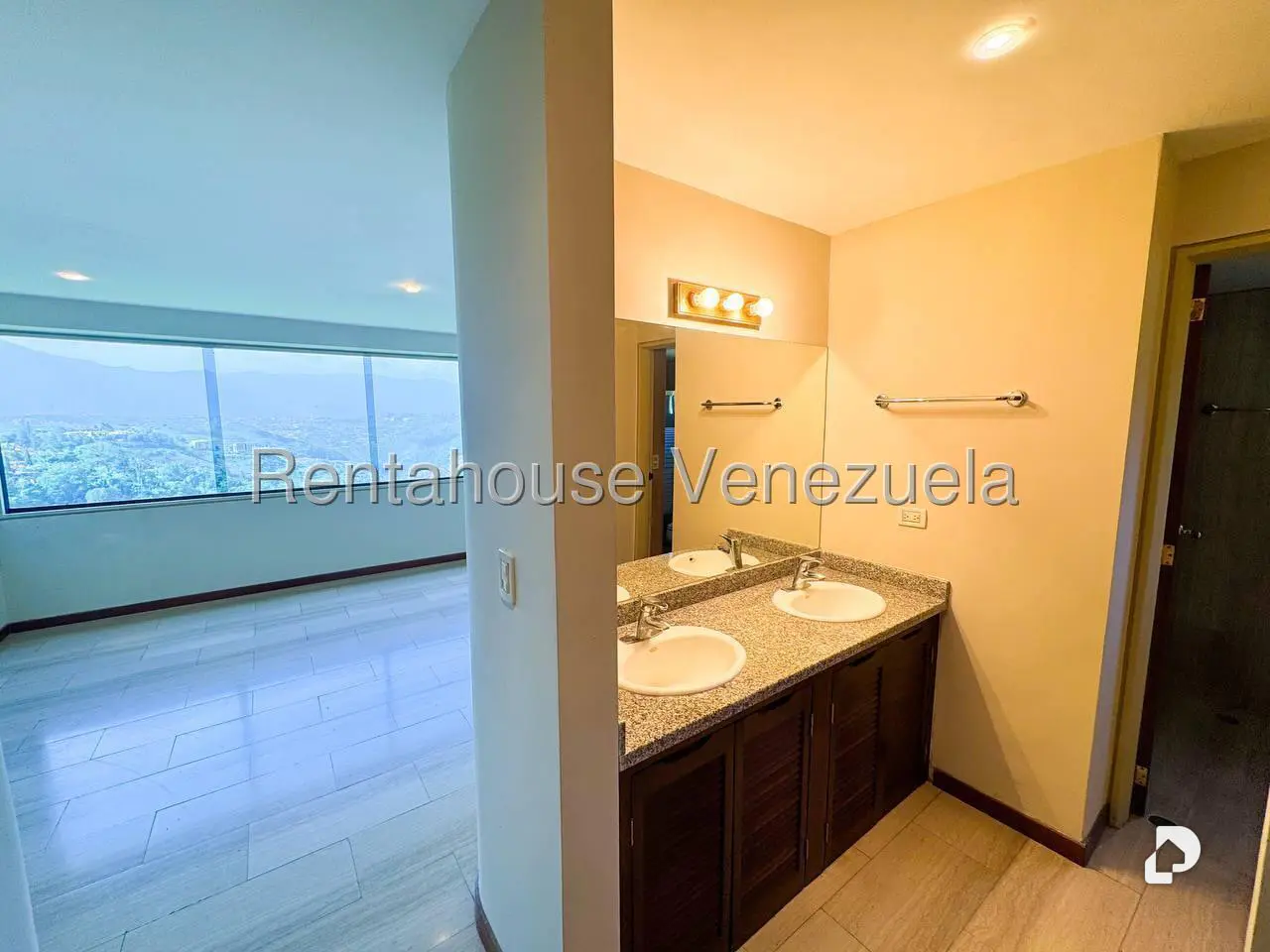 Apartamento en Lomas de La Lagunita, Caracas – 20
