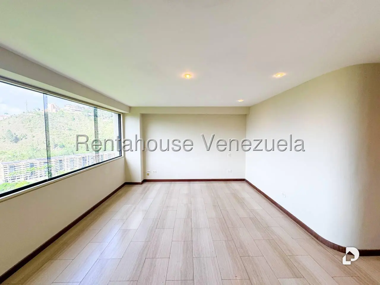 Apartamento en Lomas de La Lagunita, Caracas – 18