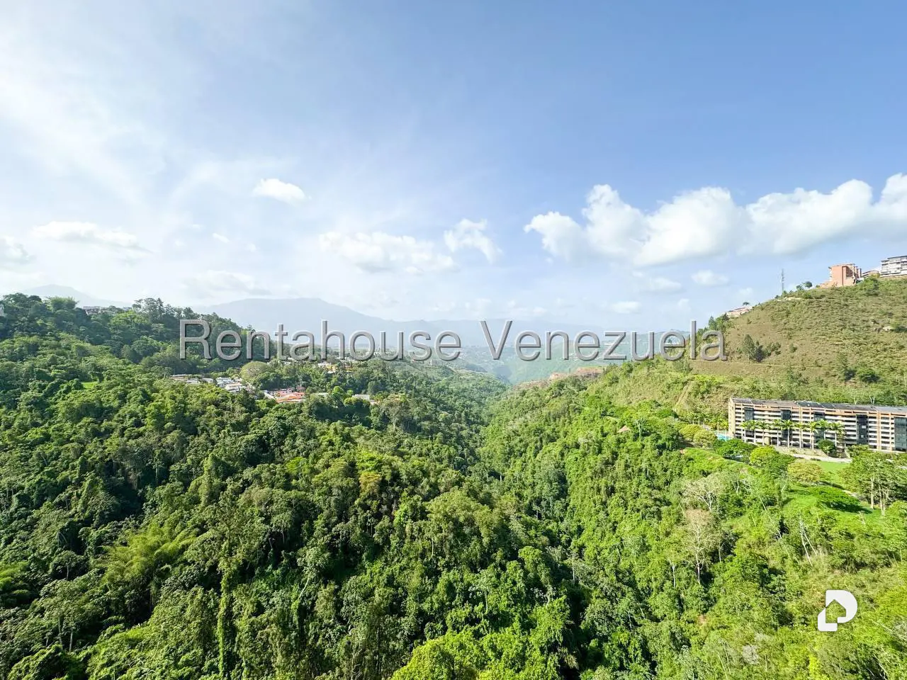Apartamento en Lomas de La Lagunita, Caracas – 19