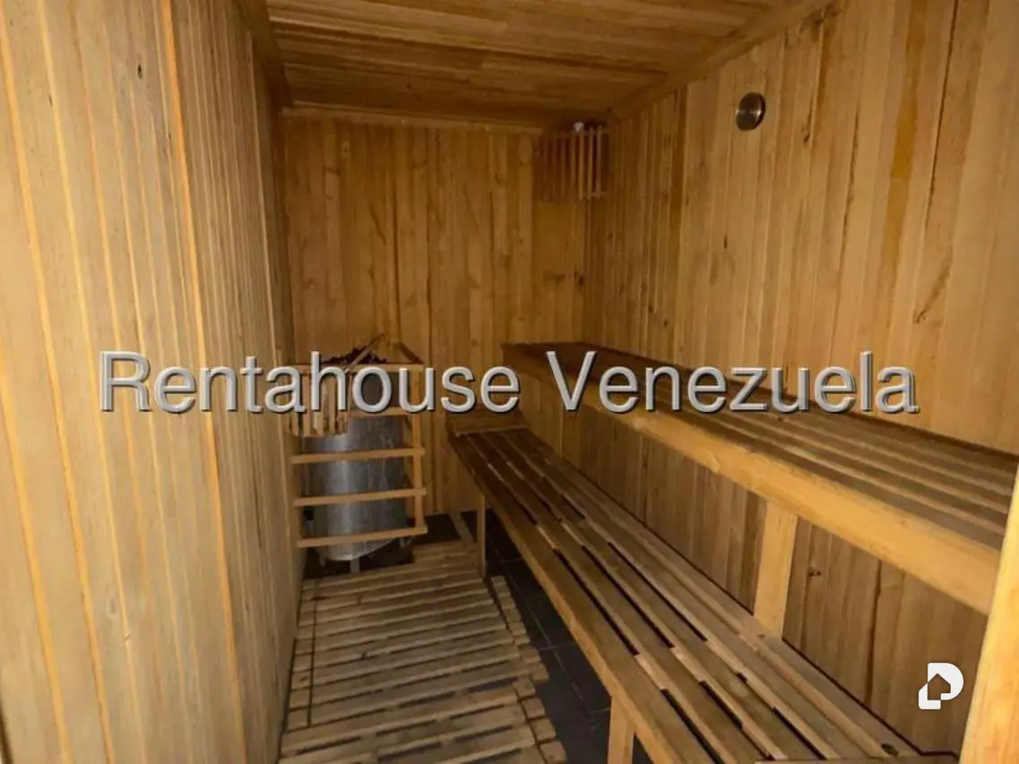 Apartamento en El Rosal, Caracas – 18