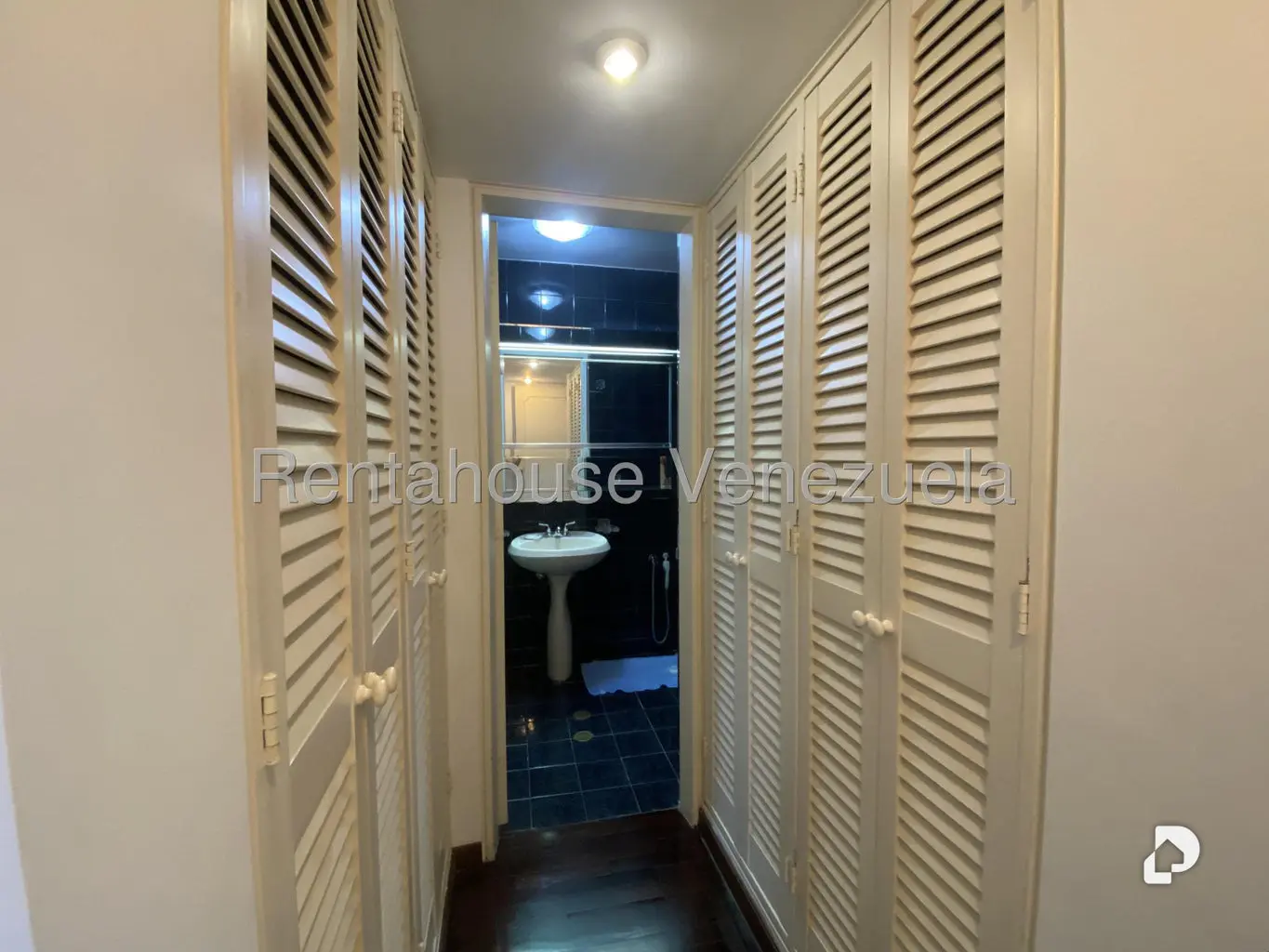 Apartamento en Las Esmeraldas, Caracas – 16