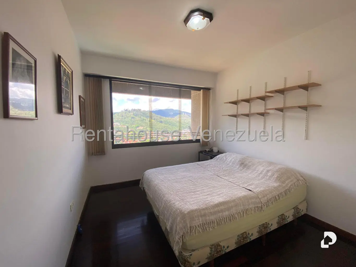 Apartamento en Las Esmeraldas, Caracas – 19