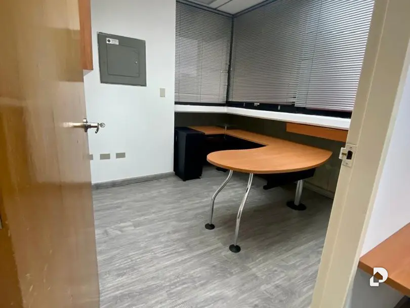 Oficina en El Rosal, Caracas – 12