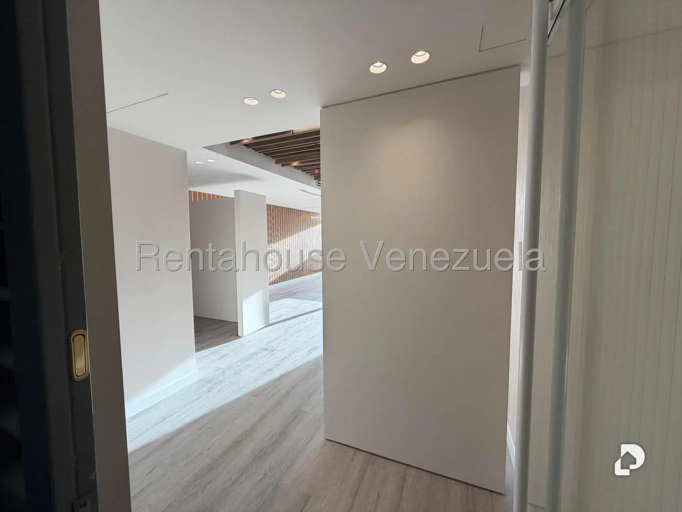 Oficina en La Lagunita Country Club, Caracas – 2