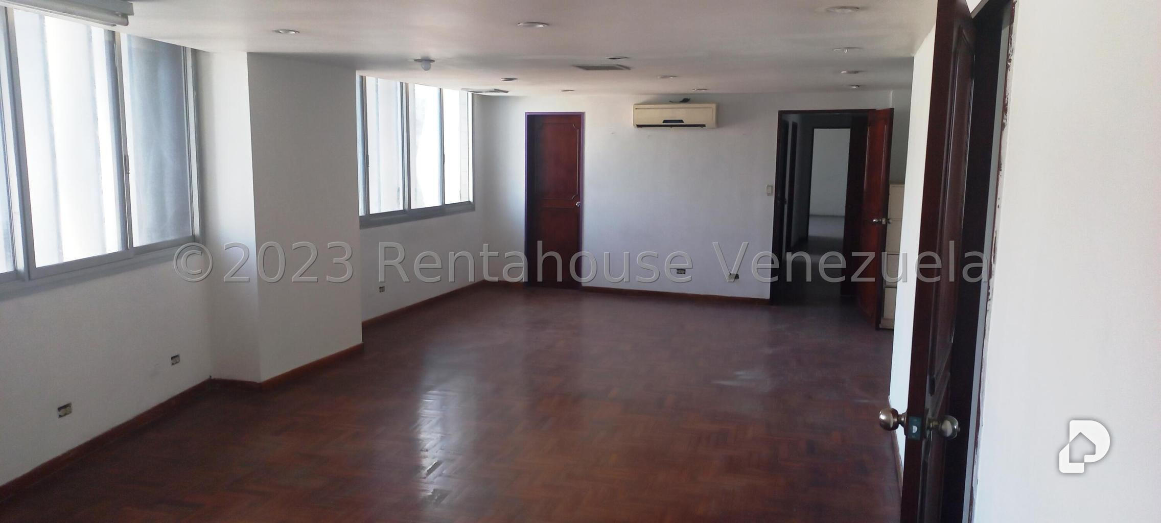 Oficina en Parroquia Catedral, Caracas – 13
