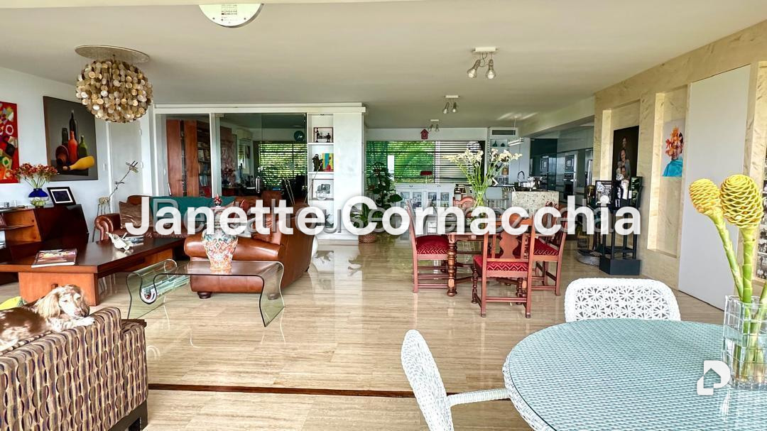 Apartamento en Altamira, Caracas – 28