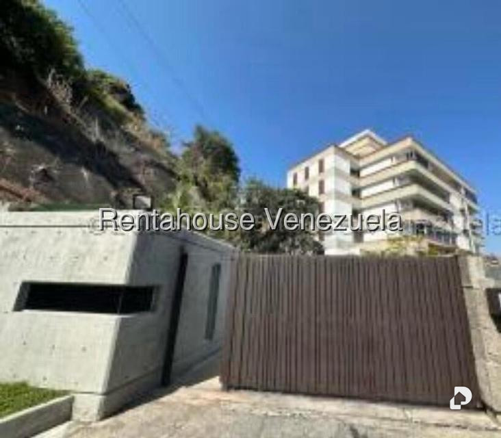 Apartamento en Lomas de Las Mercedes, Caracas – 1