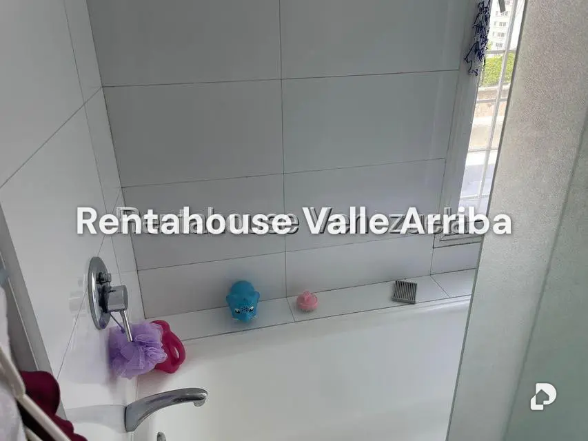 Apartamento en Lomas de Las Mercedes, Caracas – 18
