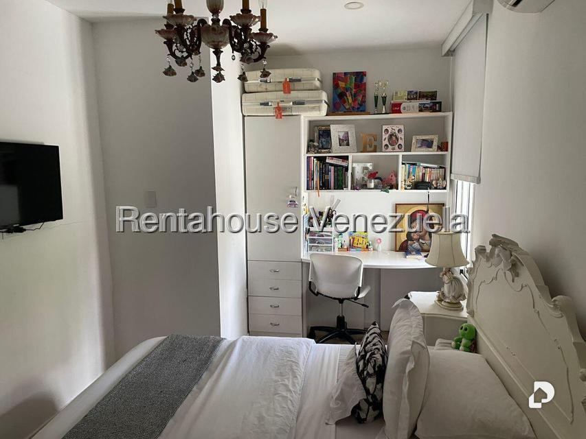 Apartamento en Lomas de Las Mercedes, Caracas – 16