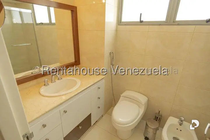 Apartamento en Lomas de Las Mercedes, Caracas – 32