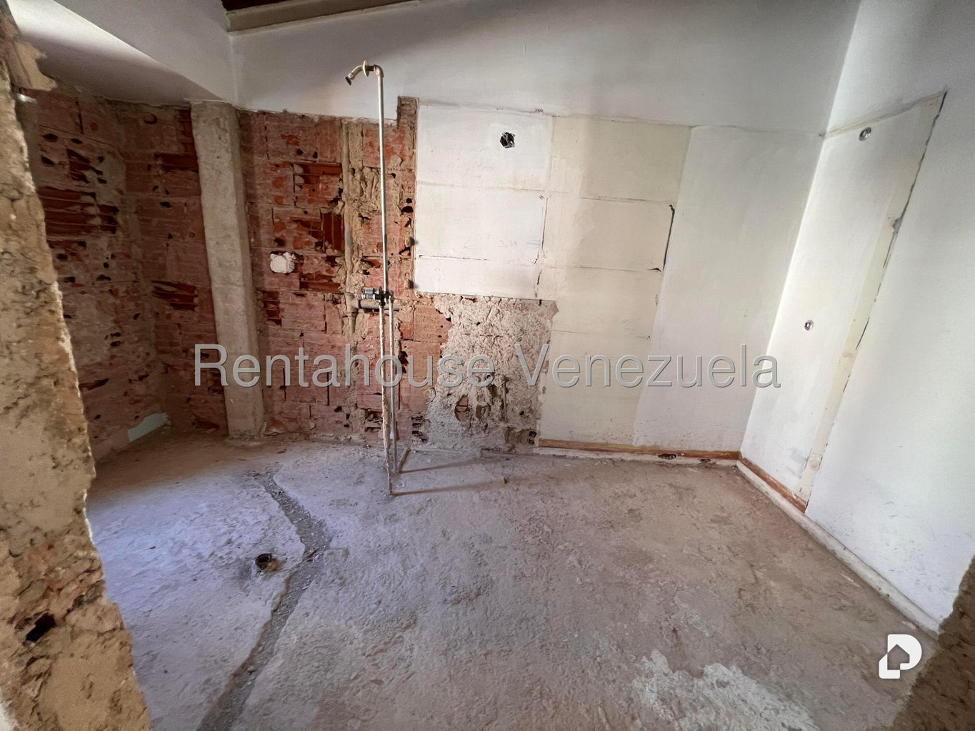 Casa en Los Palos Grandes, Caracas – 12