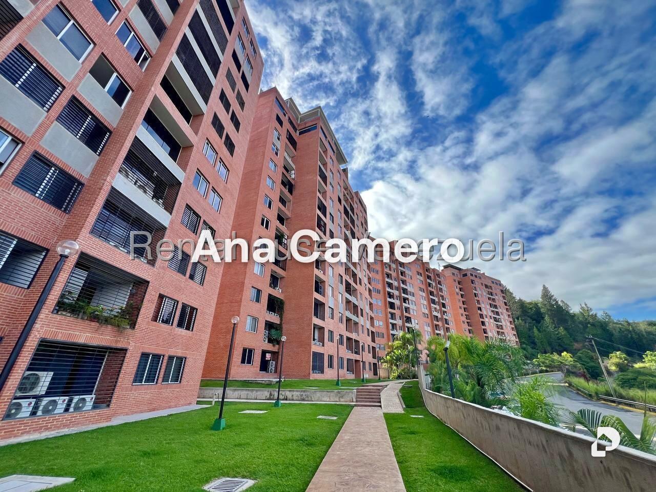 Apartamento en Colinas de La Tahona, Caracas – 1
