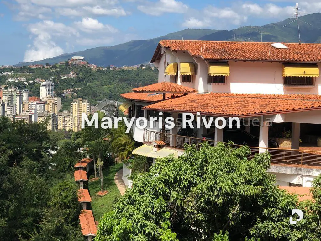 Casa en Colinas de Santa Mónica, Caracas – 2