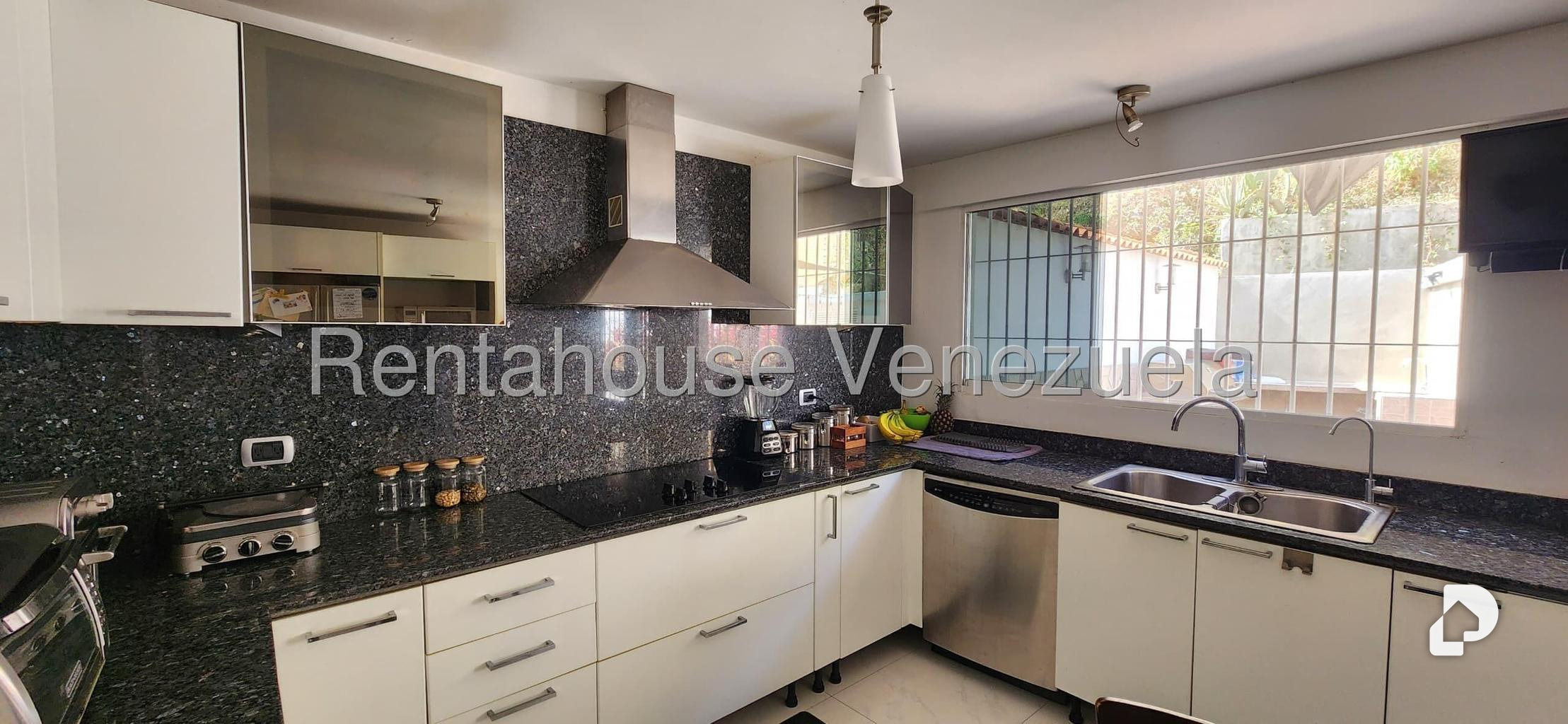 Casa en Alto Prado, Caracas – 20