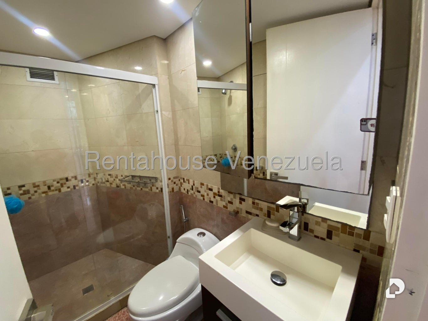 Apartamento en Santa Rosa de Lima, Caracas – 15
