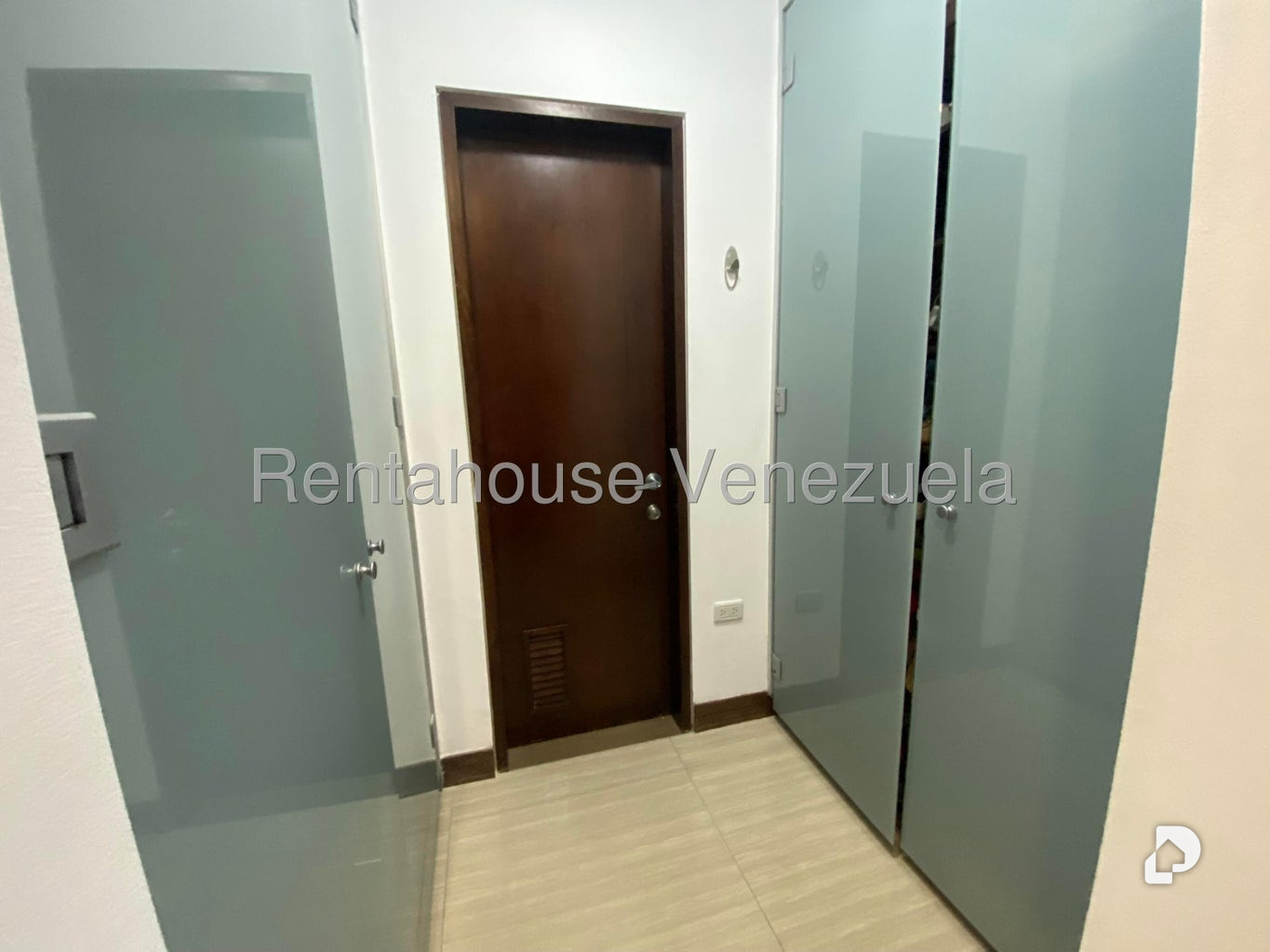 Apartamento en Santa Rosa de Lima, Caracas – 24