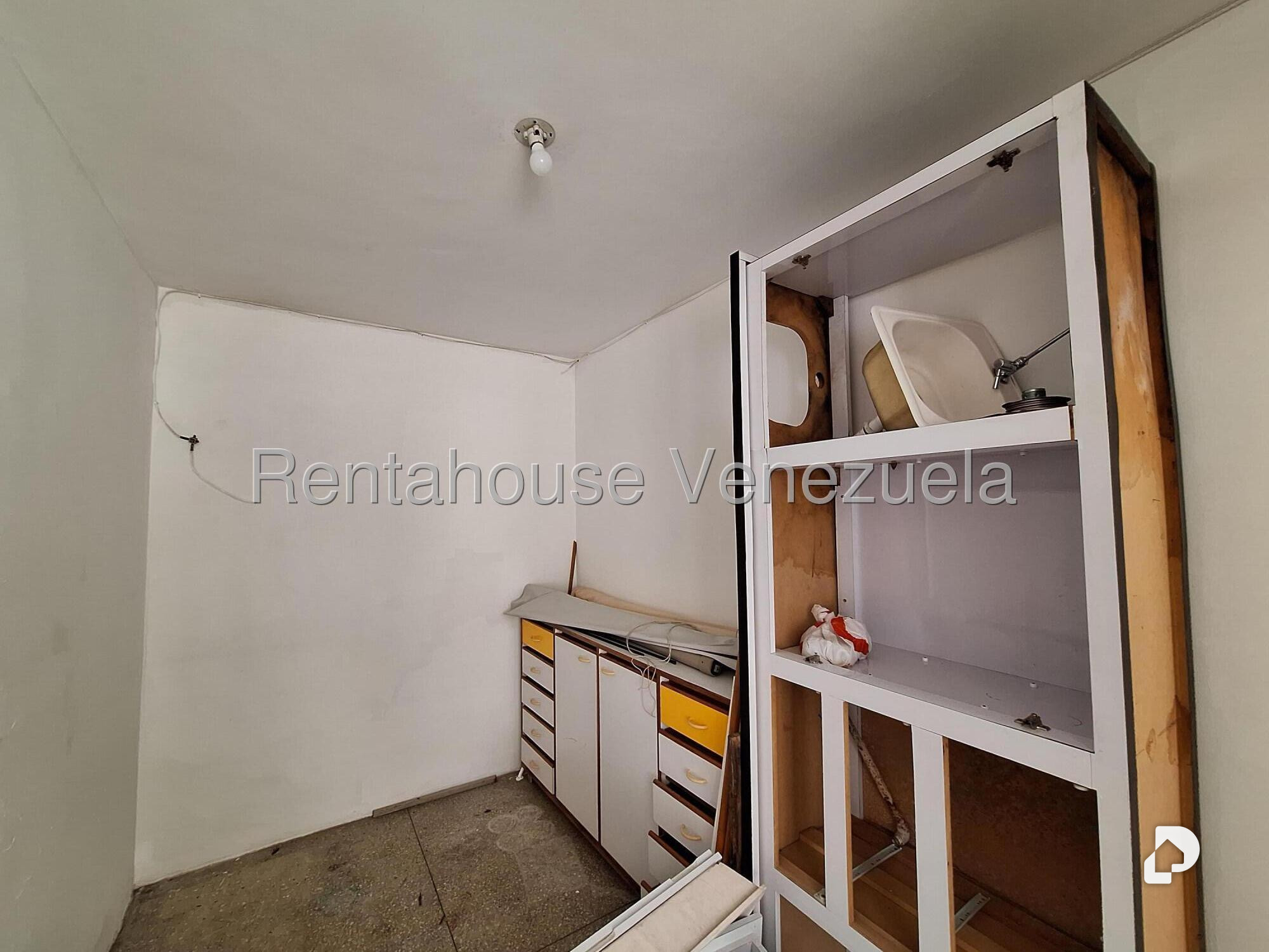 Apartamento en Los Palos Grandes, Caracas – 15