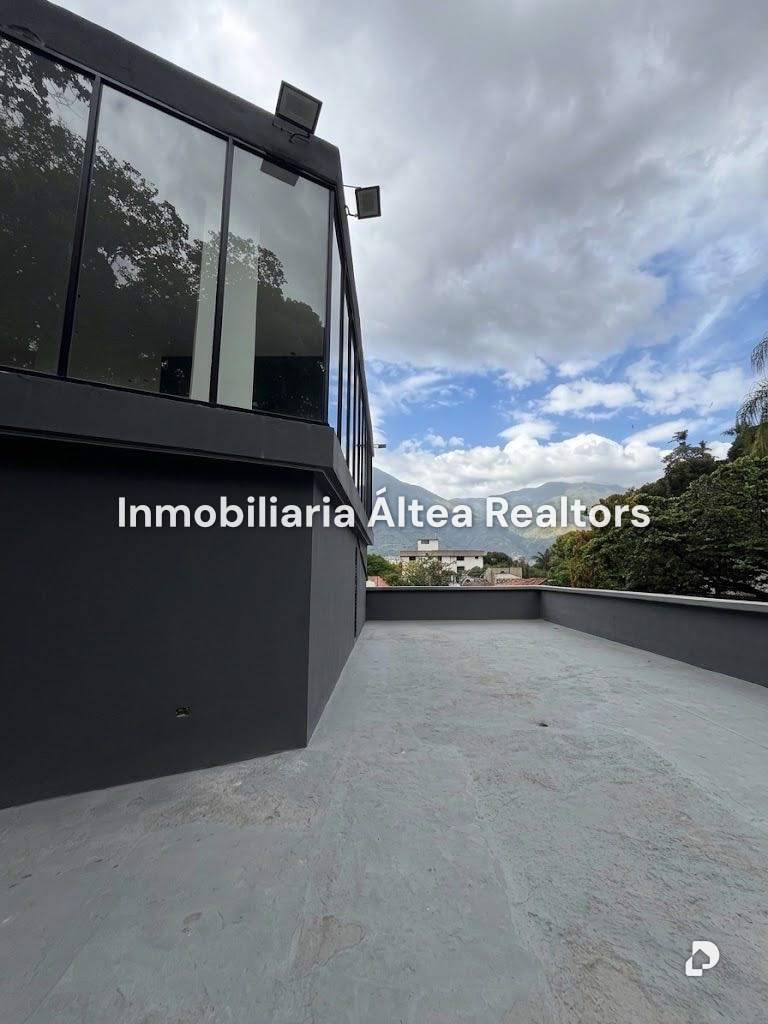 Local comercial en Chuao, Caracas – 17