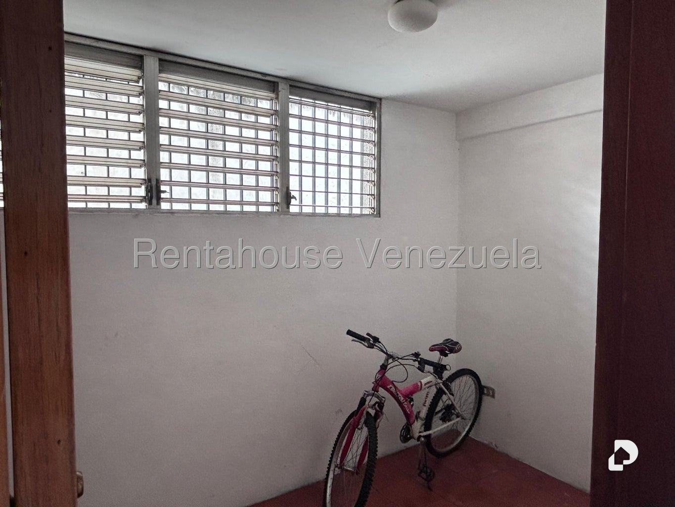 Casa en Montalbán I, Caracas – 27