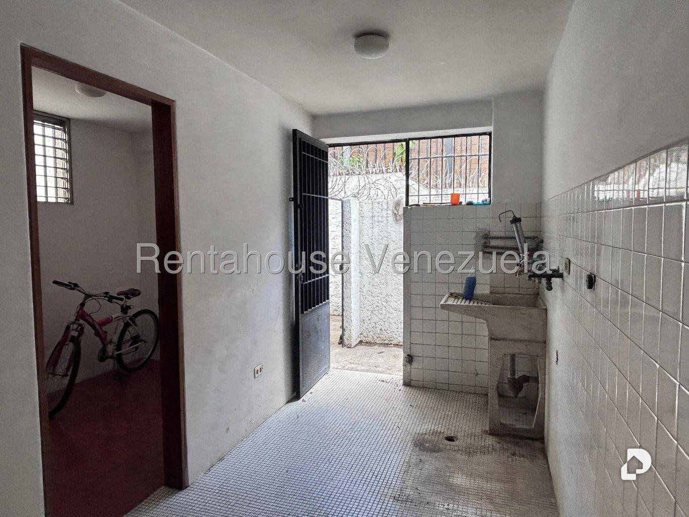 Casa en Montalbán I, Caracas – 25