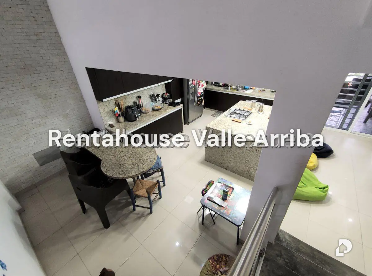 Casa en Los Castores, San Antonio de Los Altos – 28