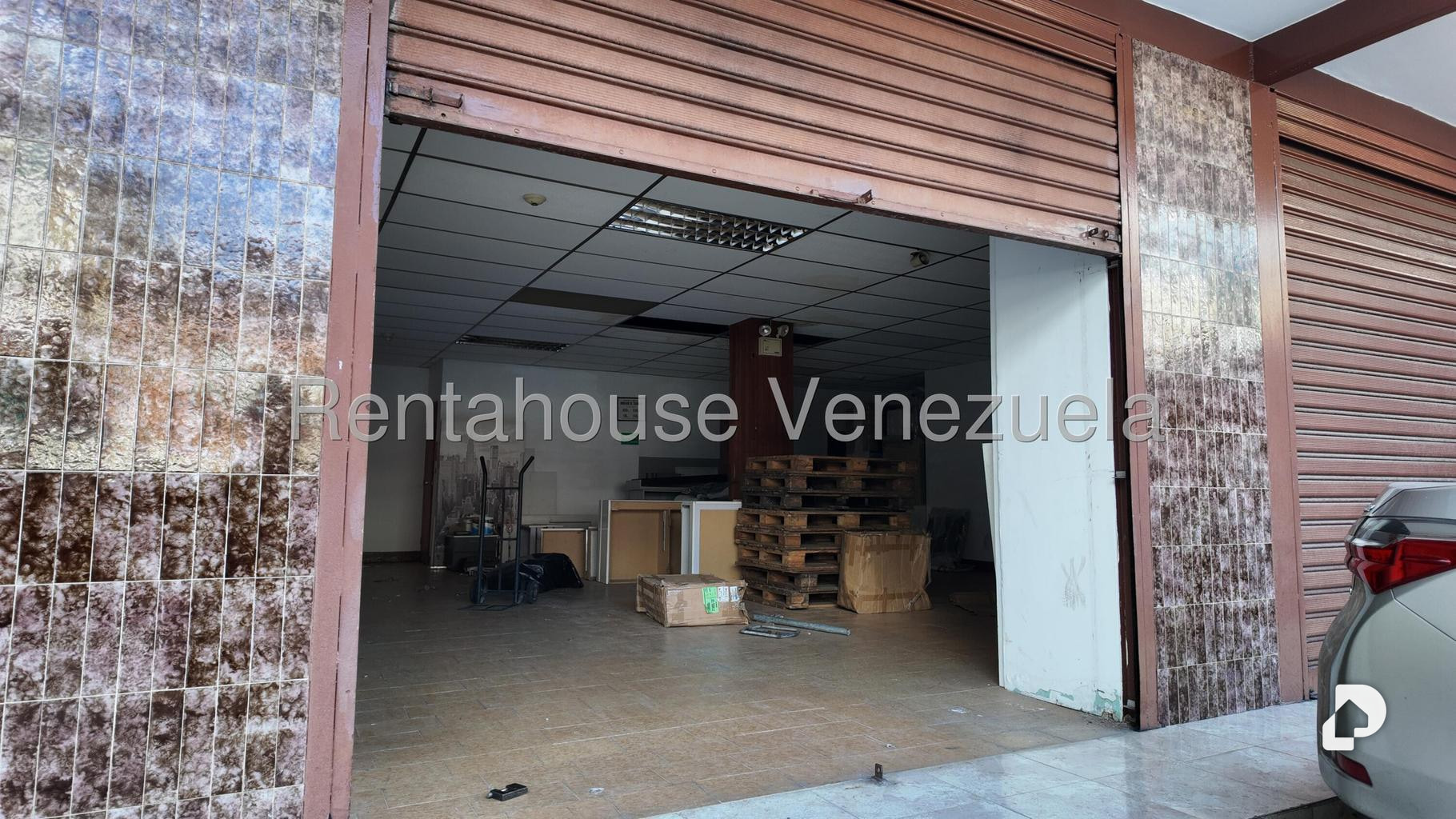 Local comercial en Boleíta Sur, Caracas – 11