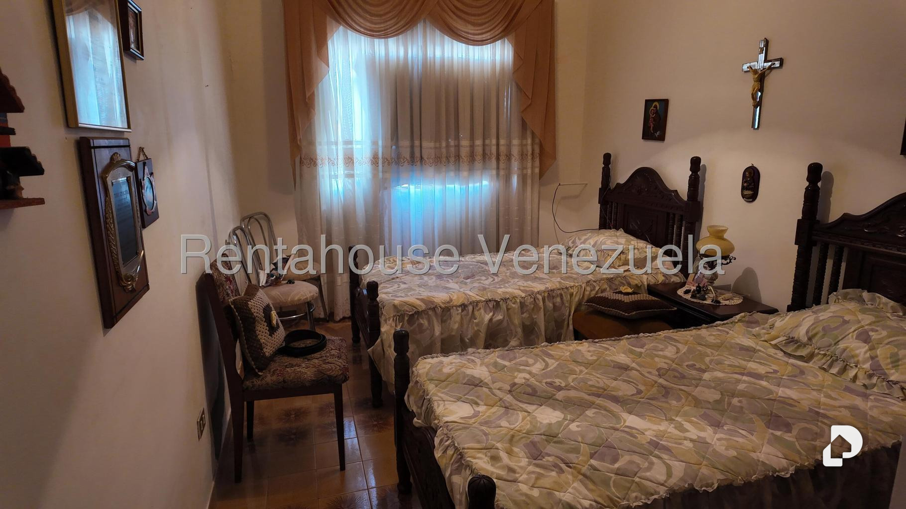 Local comercial en Boleíta Sur, Caracas – 24