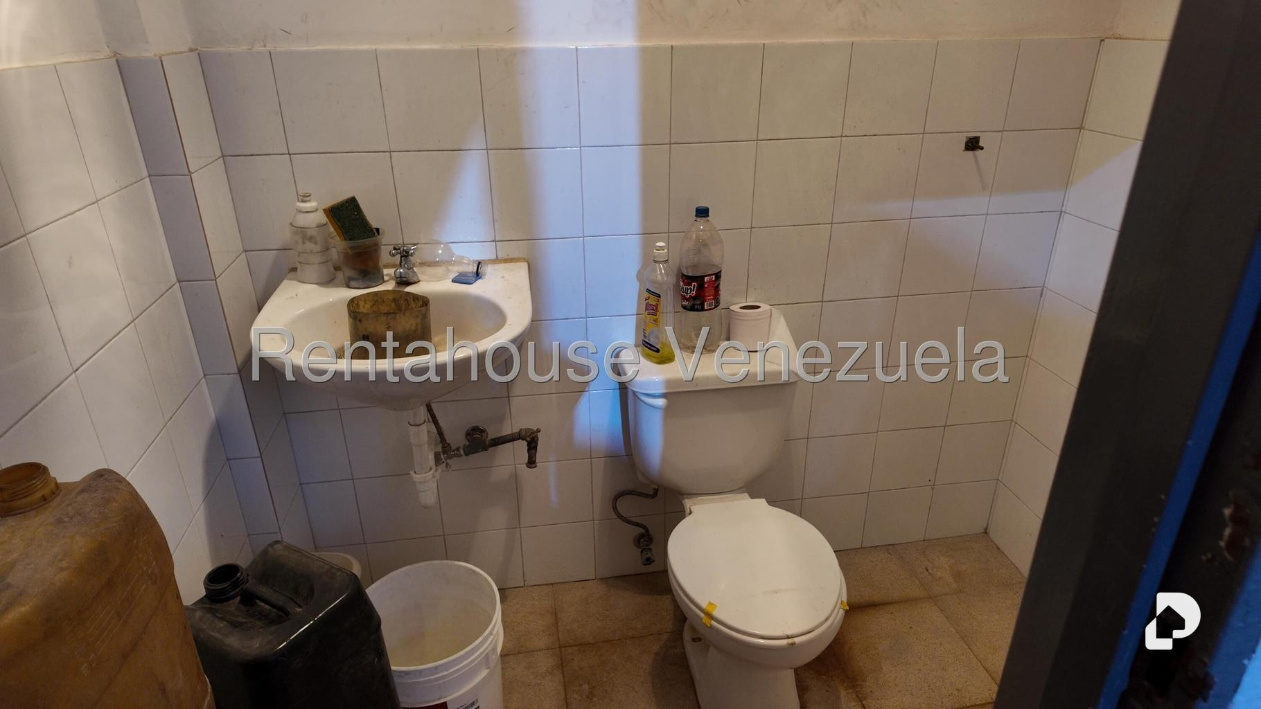 Local comercial en Boleíta Sur, Caracas – 15