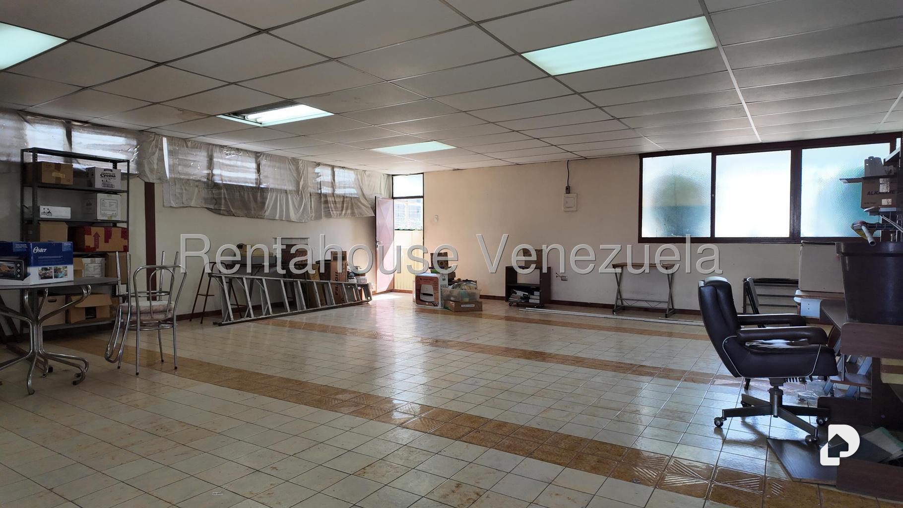 Local comercial en Boleíta Sur, Caracas – 28