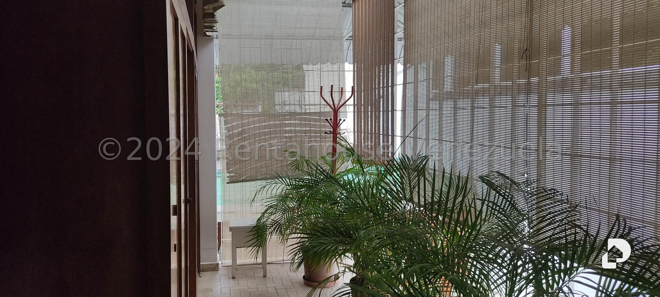 Casa en Los Palos Grandes, Caracas – 30