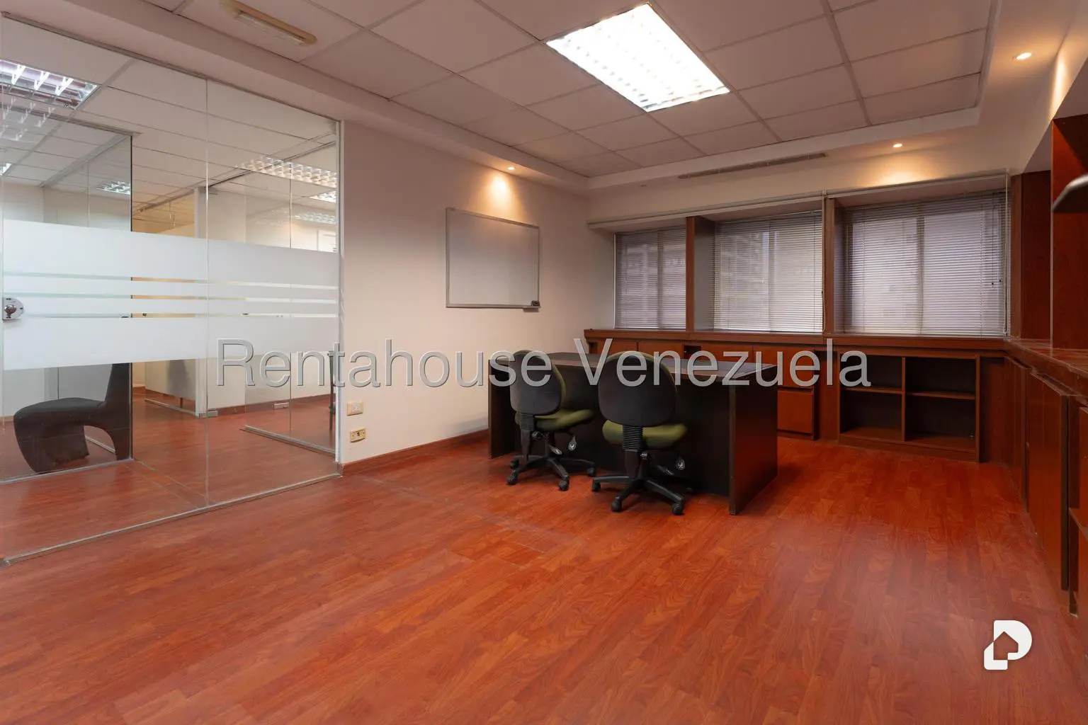 Oficina en Los Palos Grandes, Caracas
