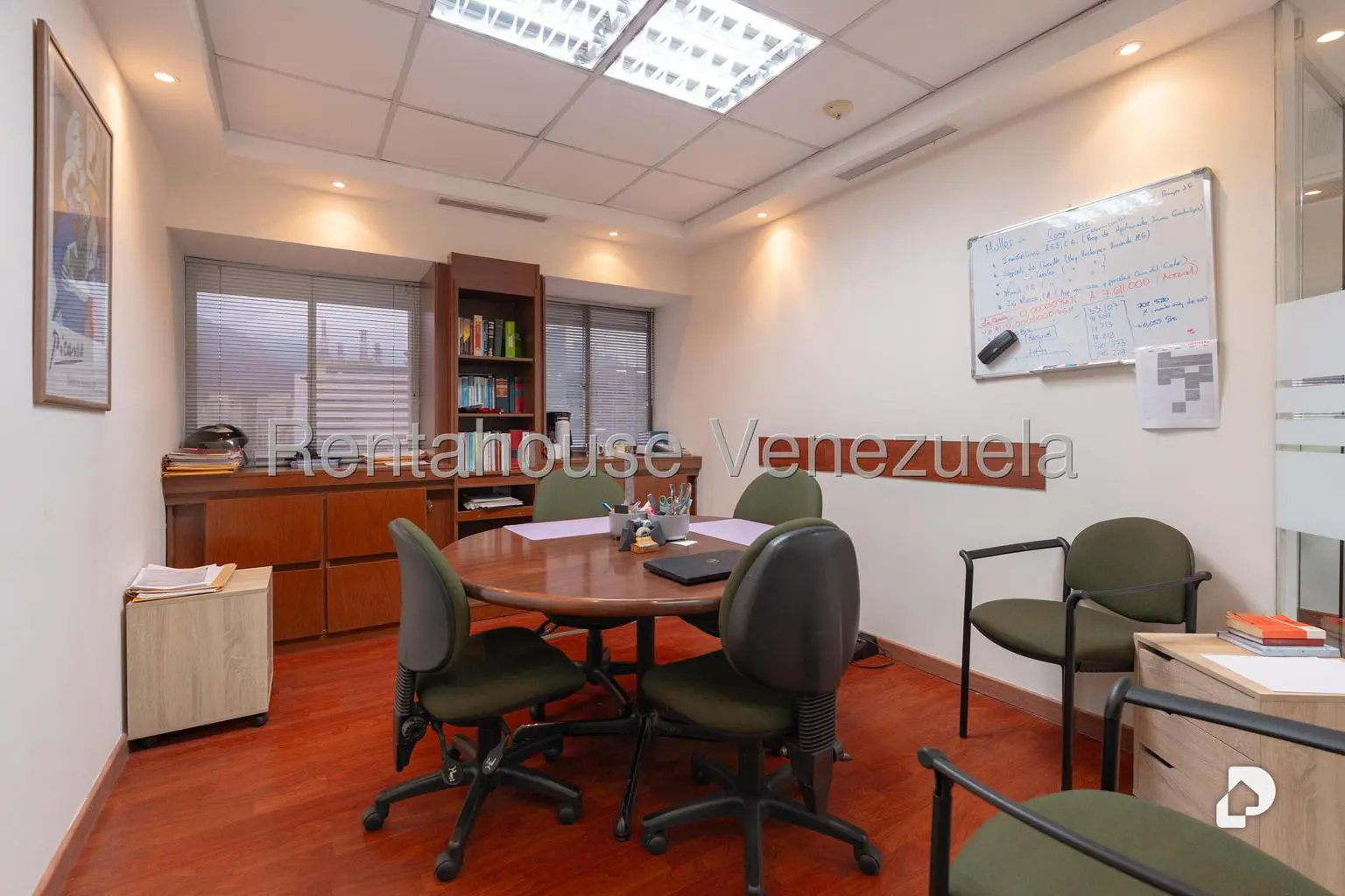 Oficina en Los Palos Grandes, Caracas