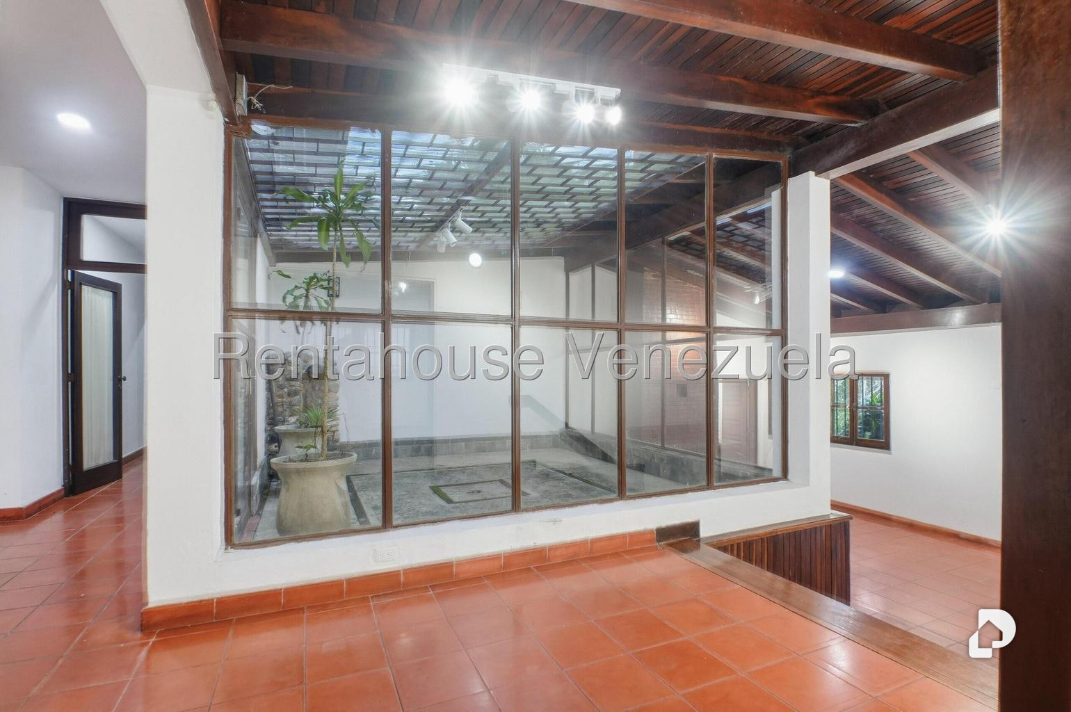 Casa en La Lagunita Country Club, Caracas