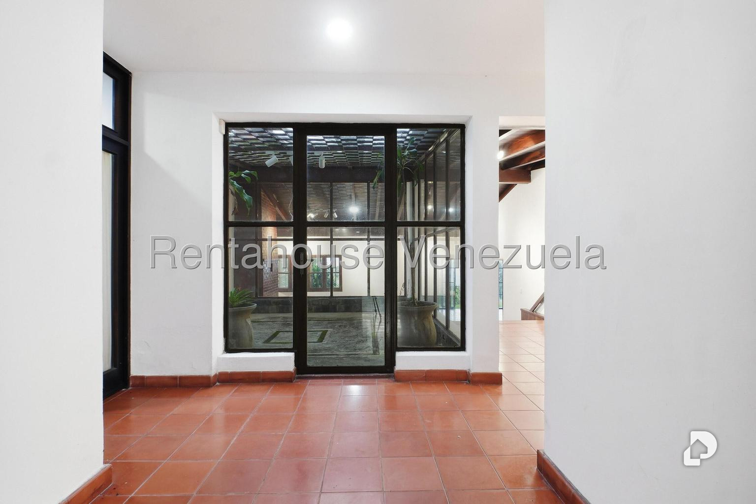 Casa en La Lagunita Country Club, Caracas