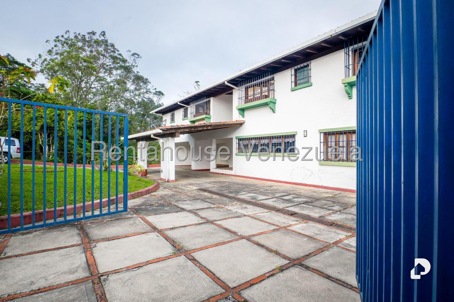 Casa en La Lagunita Country Club, Caracas