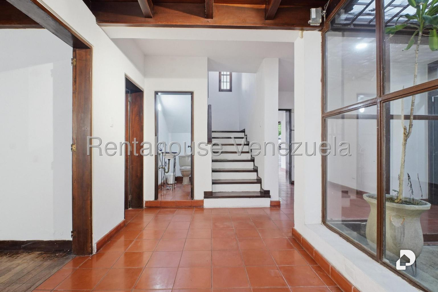 Casa en La Lagunita Country Club, Caracas